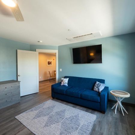 Long Beach Suites Gloucester Luaran gambar